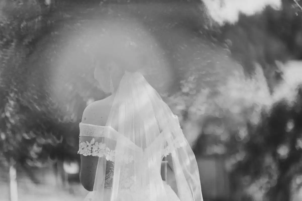 Fotograf na svadbu Žilina – ako si vybrať človeka, ktorý zachytí svadobný deň prirodzene, citlivo a bez strojenosti