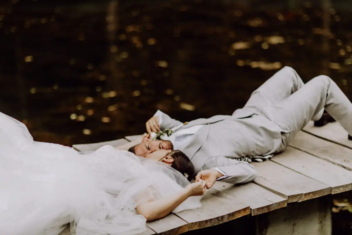 Svadobný fotograf Orava – prirodzené svadobné fotografie s dôrazom na emóciu, svetlo a nadčasový výsledok