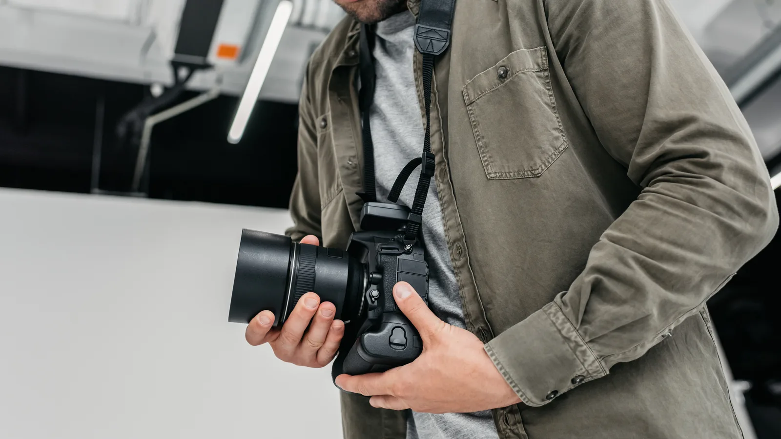 RUMOR: Canon EOS R8 Mark II – čo ukazujú uniknuté fotografie – fotografia z Envato