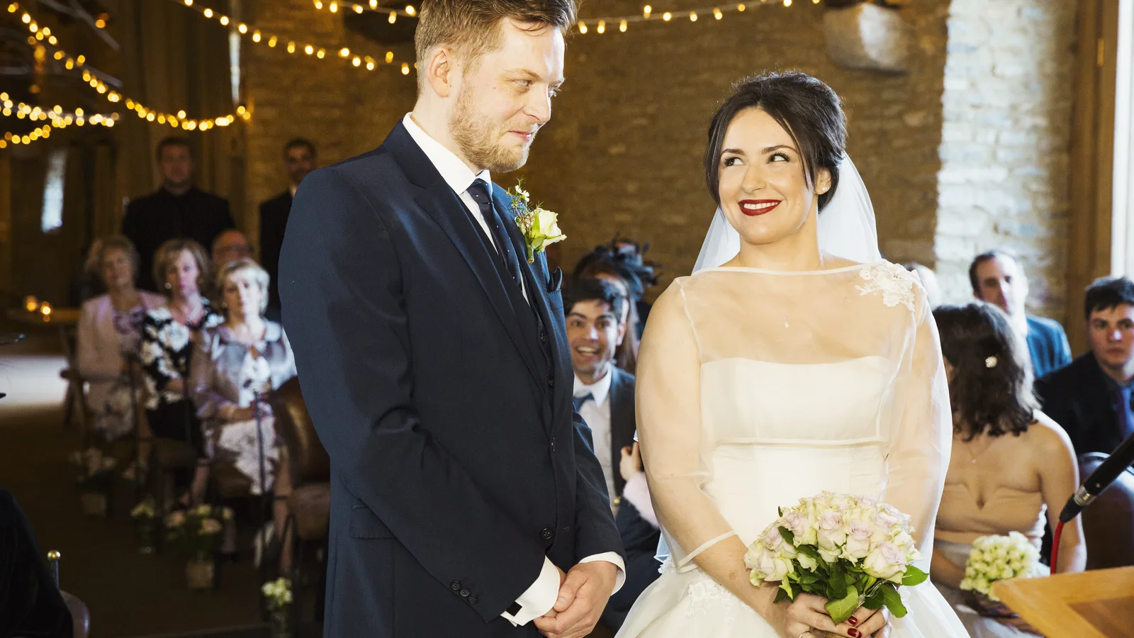 Tematická fotografia k článku Svadobné fotenie: tipy pre páry na prirodzené fotky bez stresu